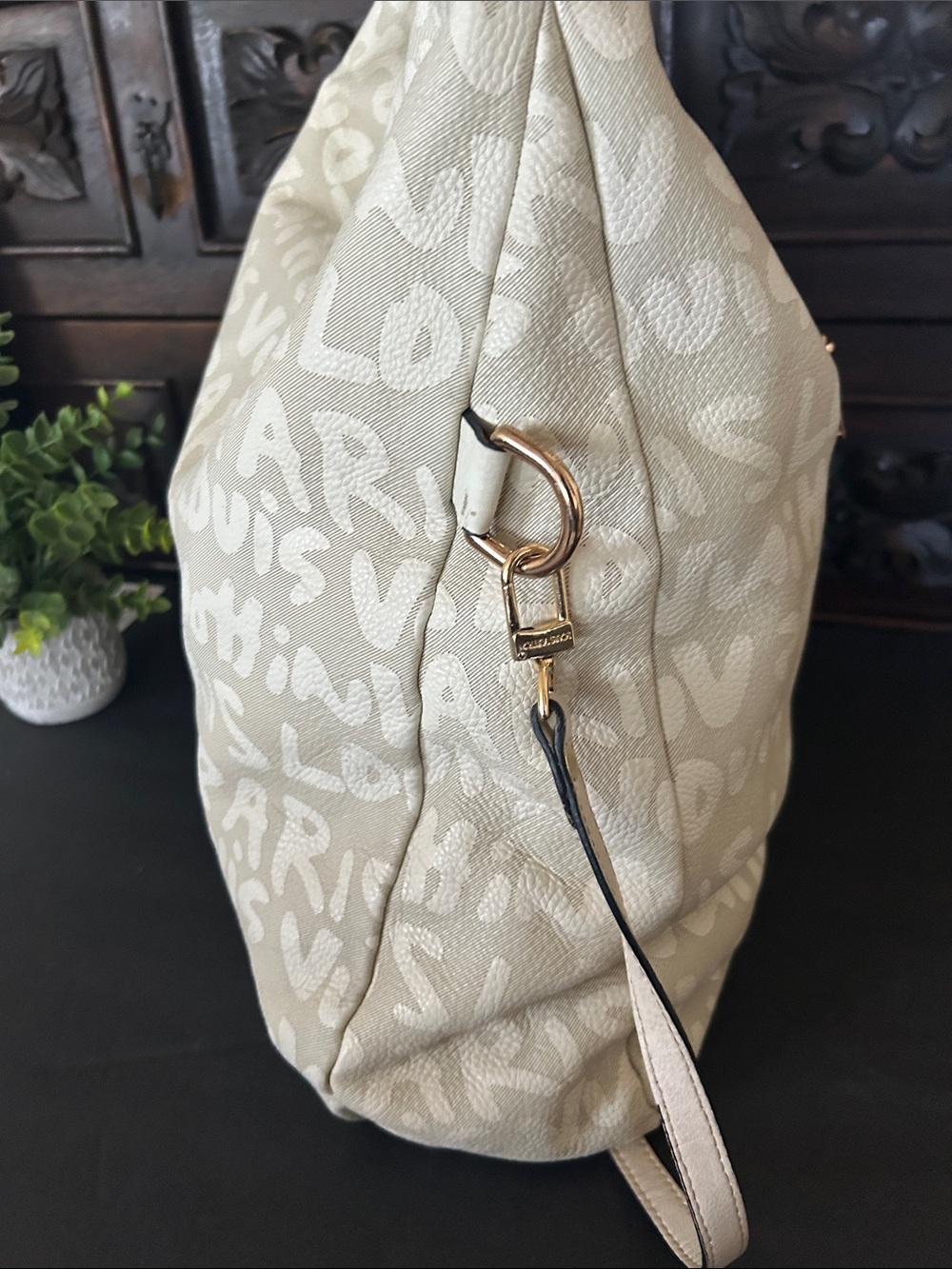 Source Unknown Beige Script-Print Shoulder Bag - Picture 2 of 15